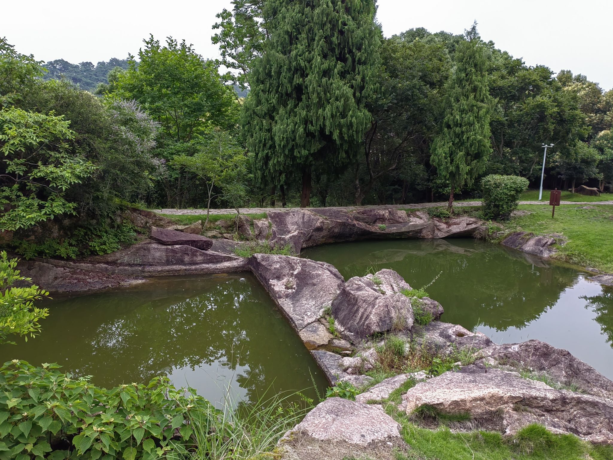伍山石窟旅行图片 2