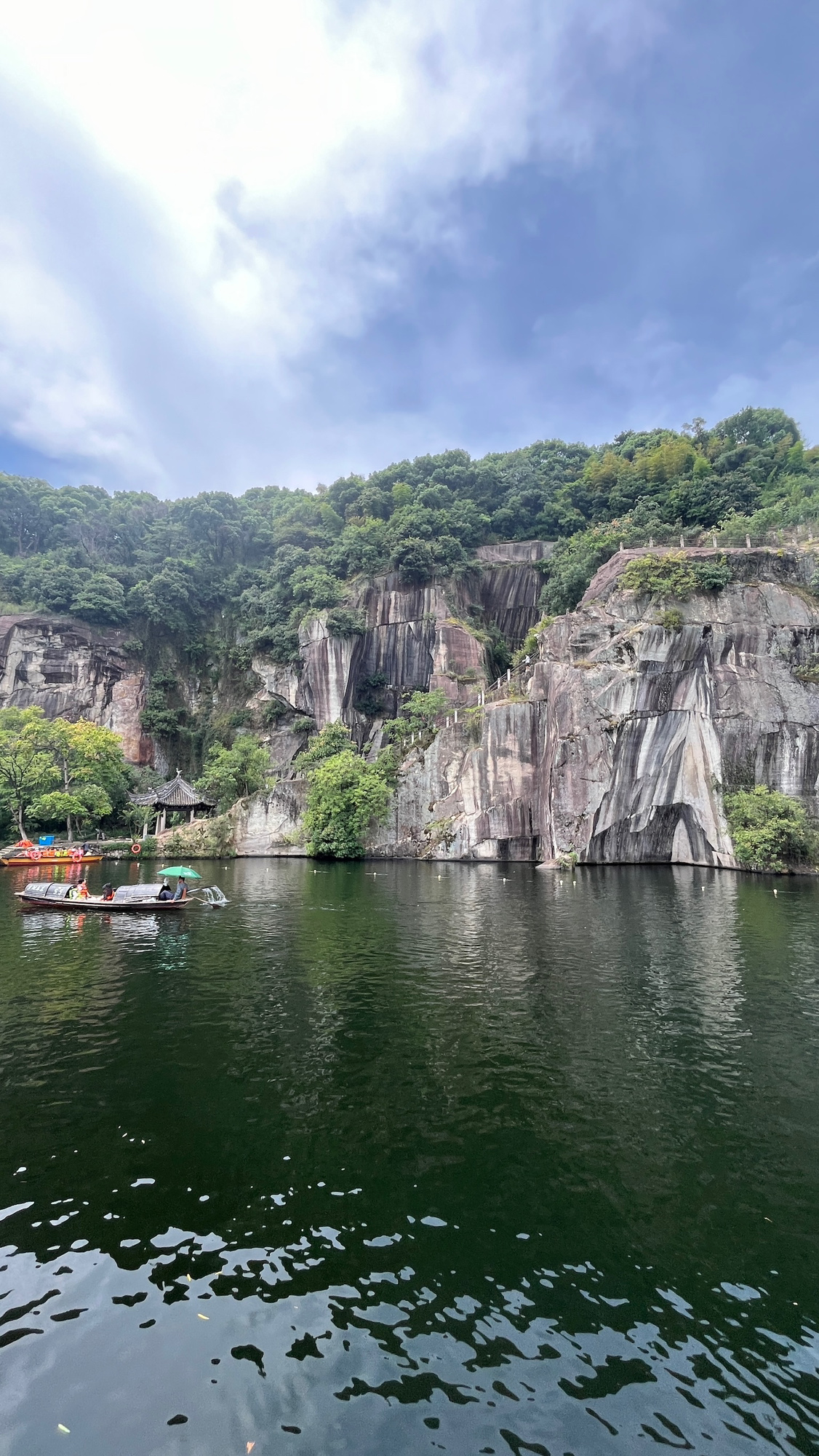 绍兴东湖风景区旅行图片 3