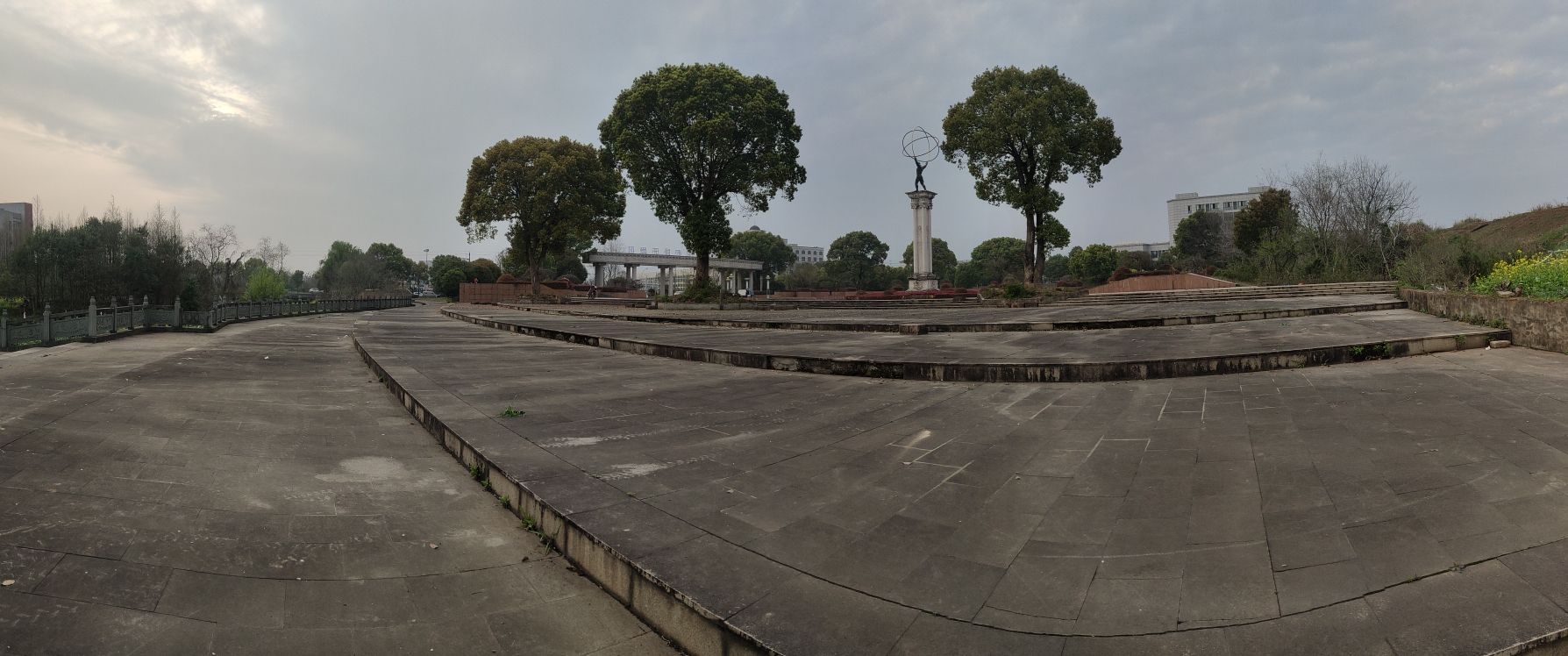 百花广场旅行图片 3