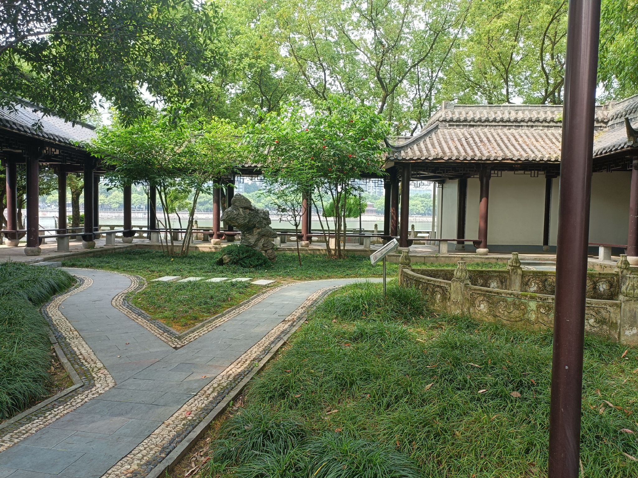 黄宾虹公园旅行图片 2