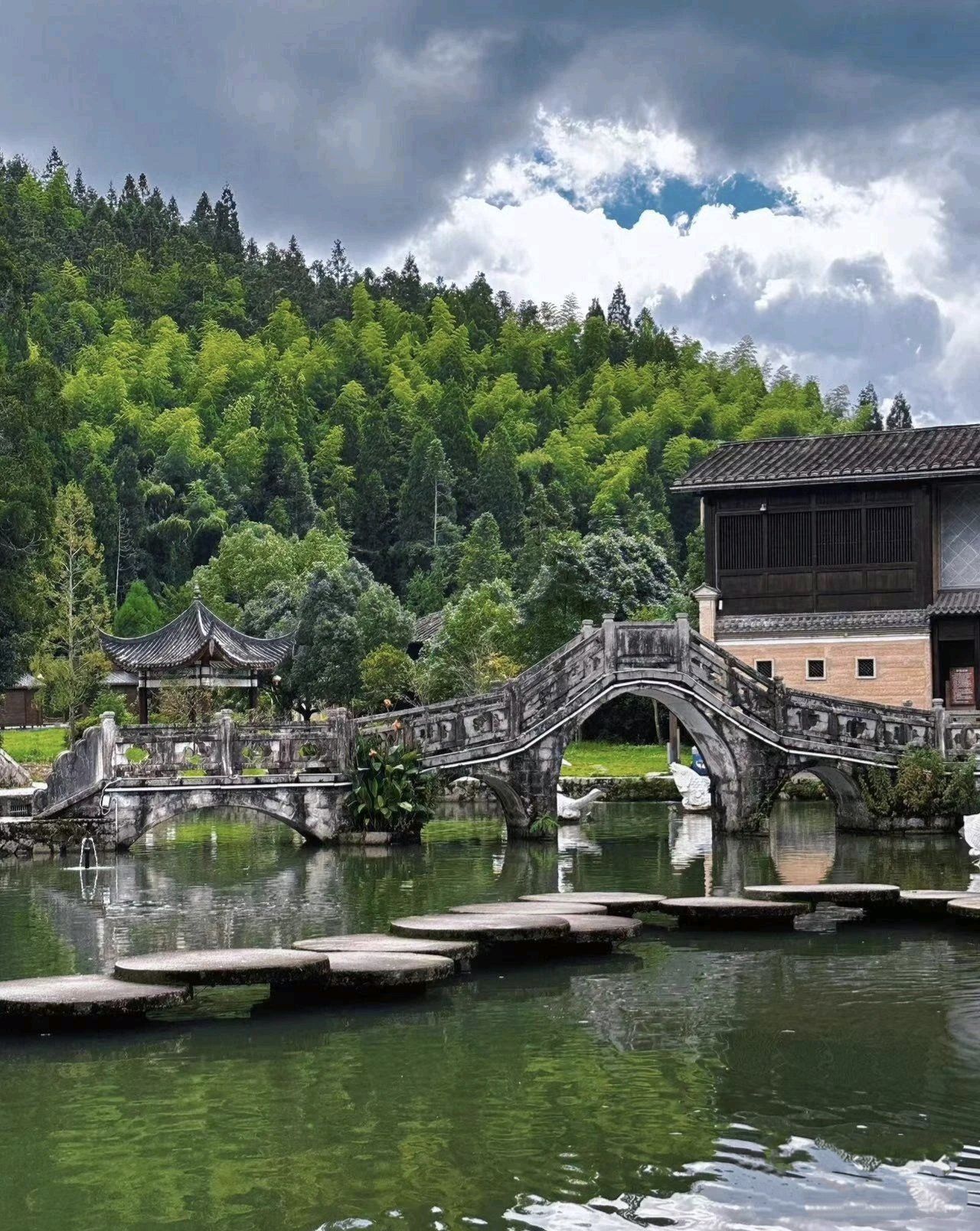 鲤鱼溪公园