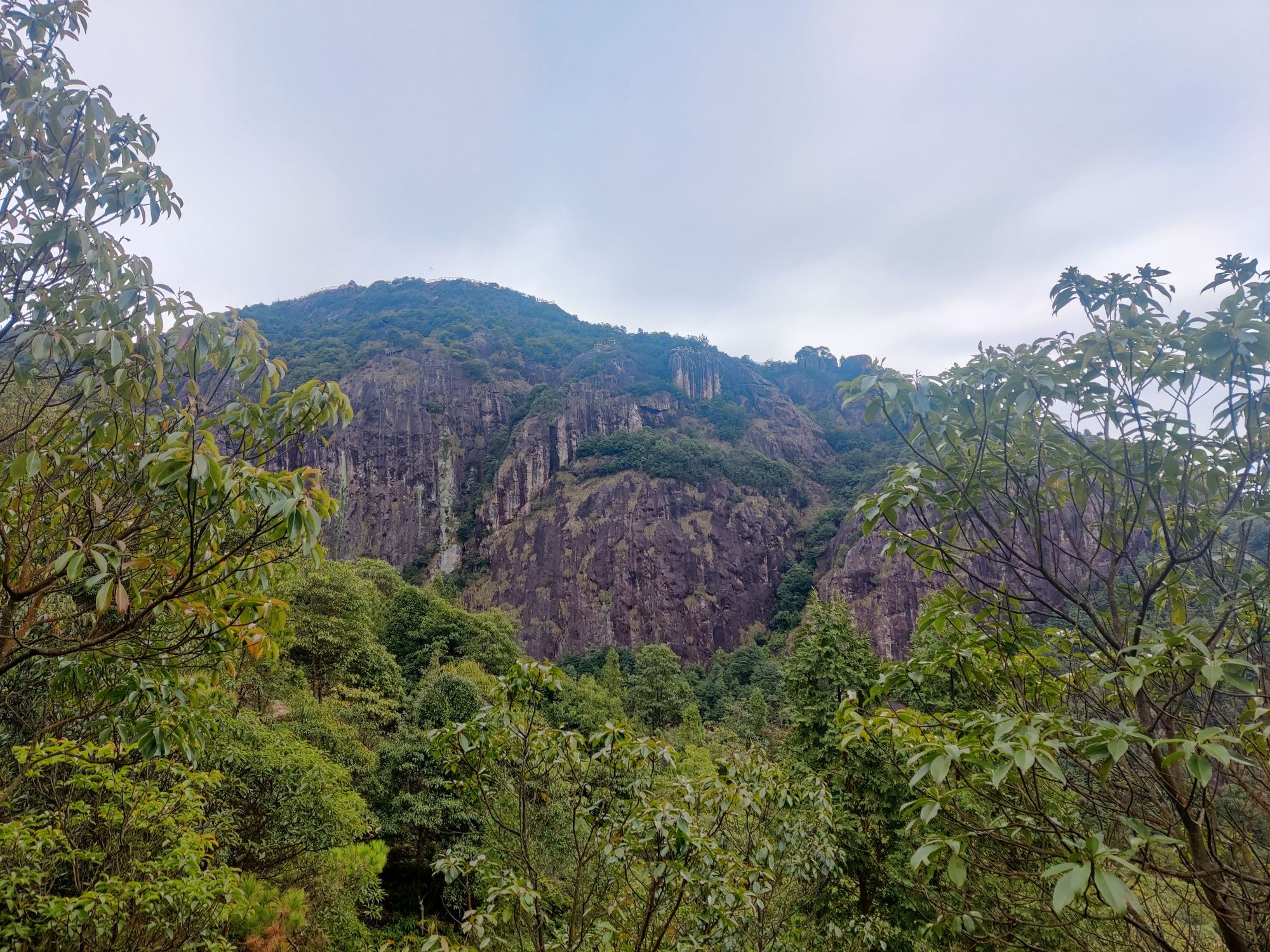 麦斜岩旅行图片 1