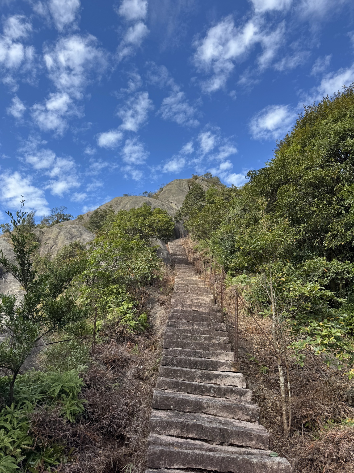 麦斜岩旅行图片 1