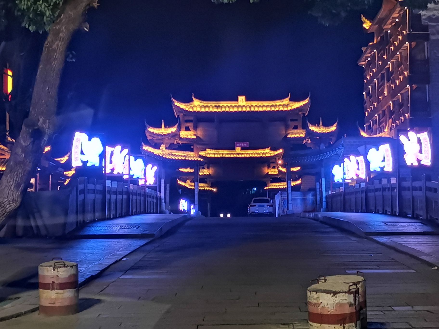 富有门旅行图片 3