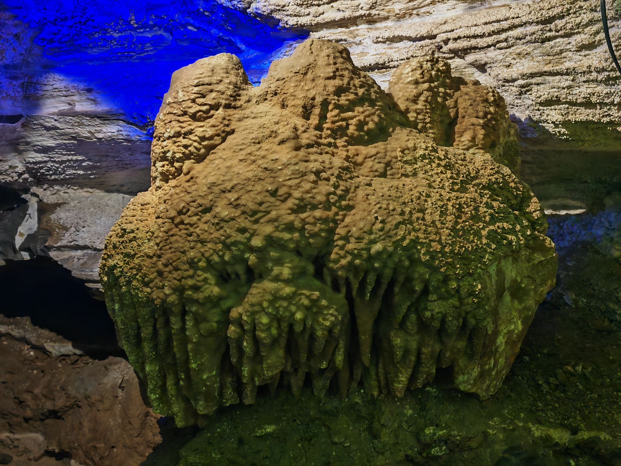 九龙溶洞