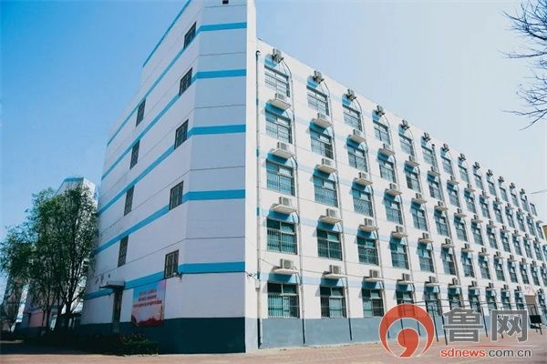 聊城市东方高级中学