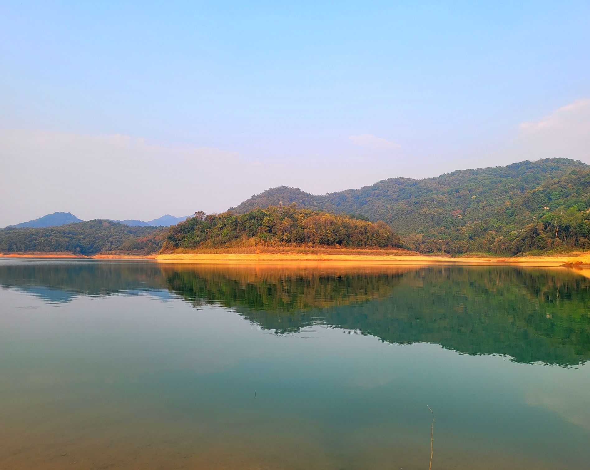 芒市孔雀湖旅游度假区