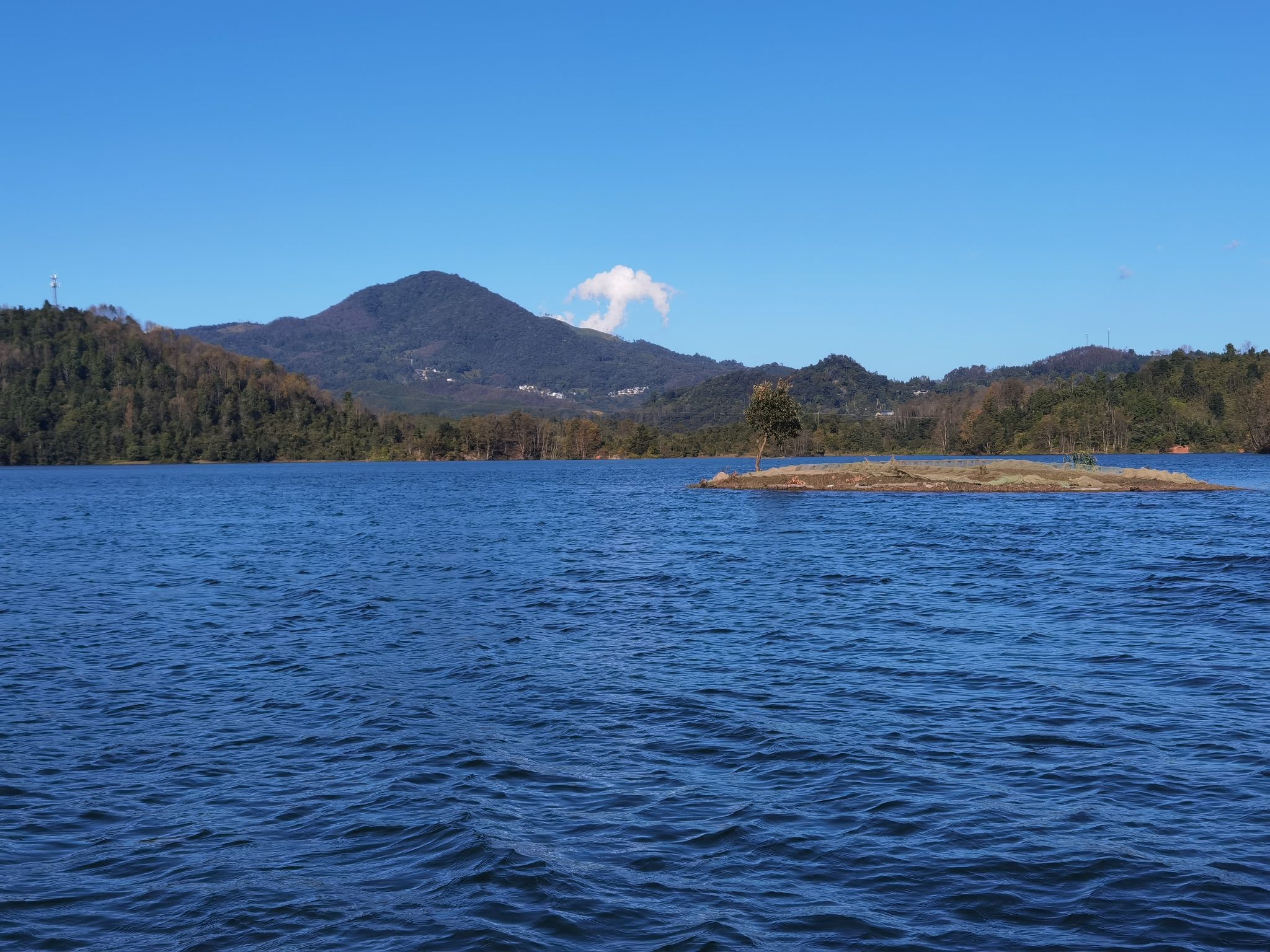 凯邦亚湖风景区