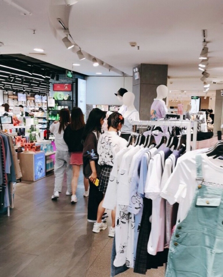 三福时尚(鄂州中心医院鄂东之家宾馆店)