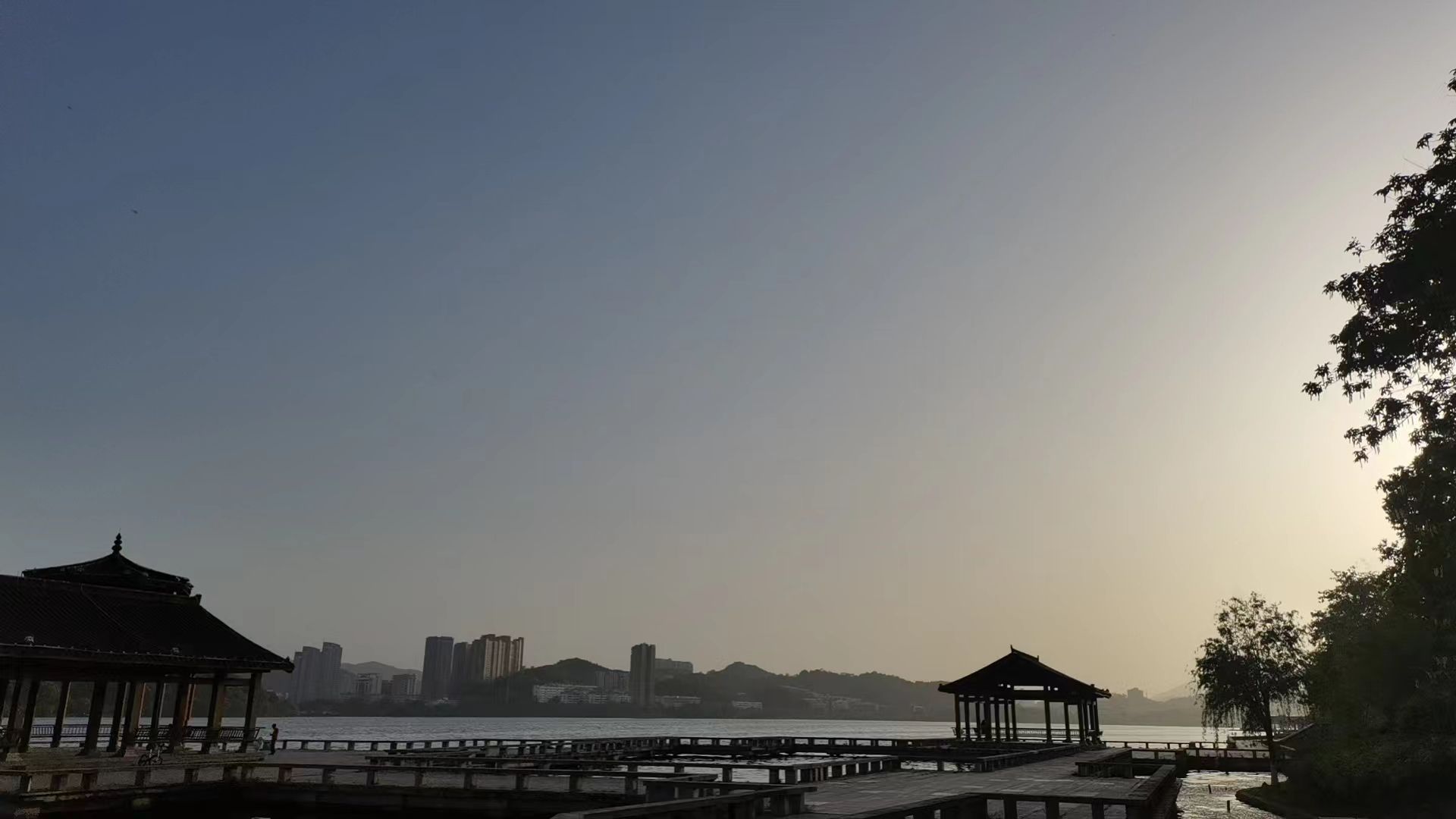 桂花广场旅行图片 1
