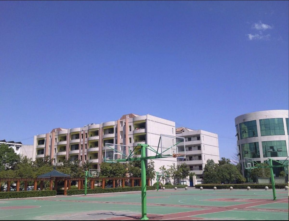 湖北省咸宁高中