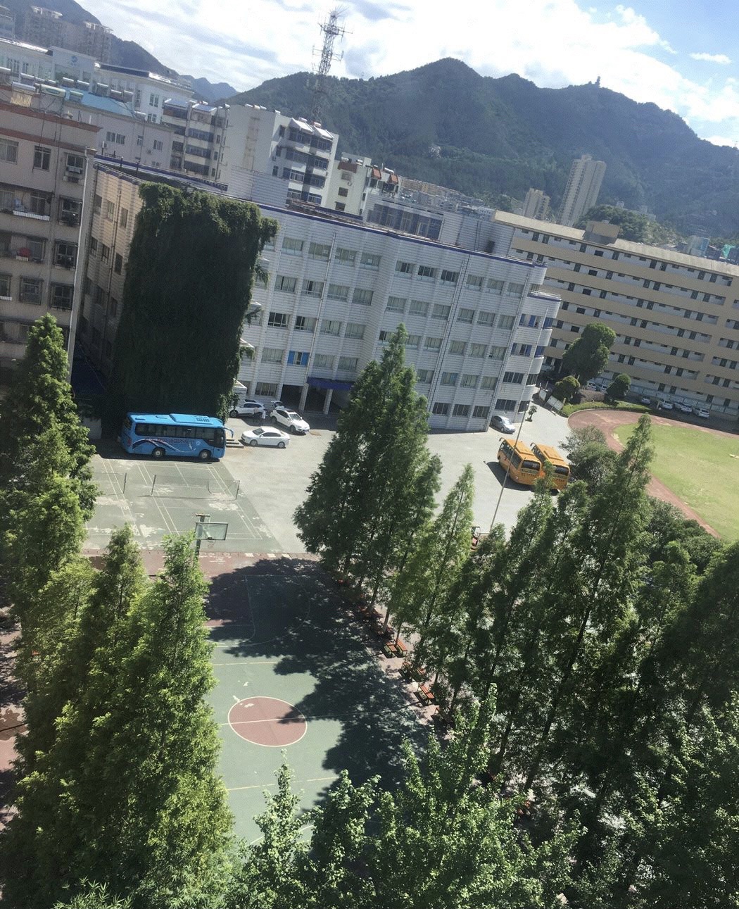 十堰外国语学校