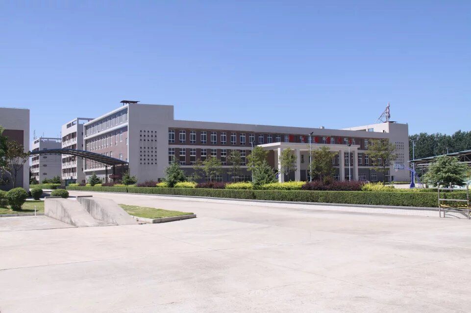 湖北东林服装有限公司