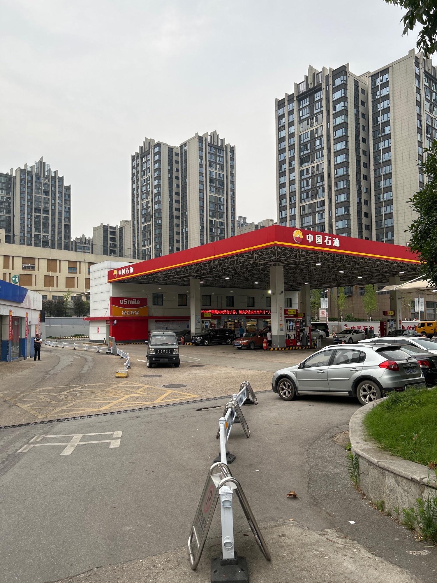 中国石油含浦加油站