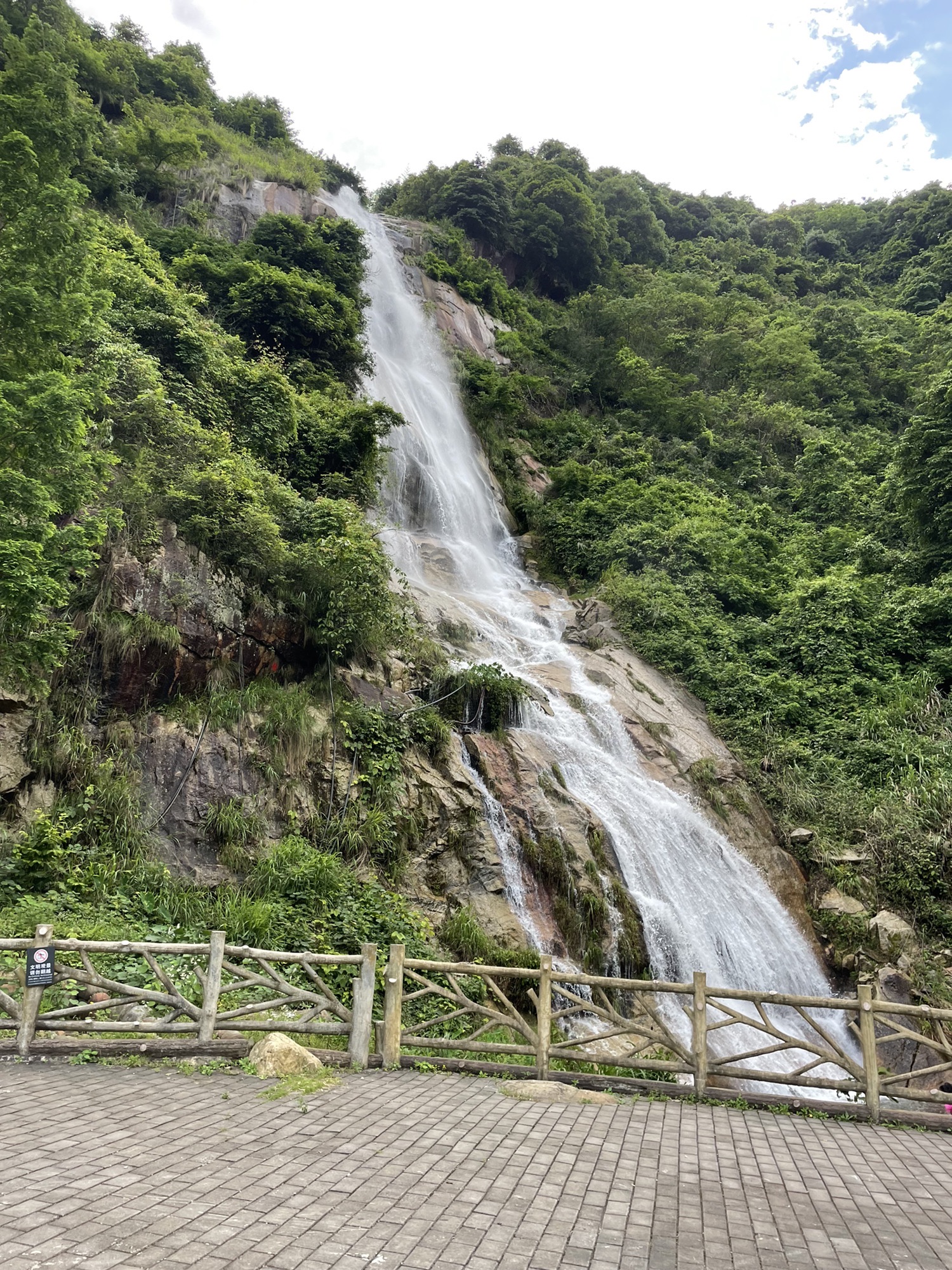 猴古山瀑布旅行图片 3