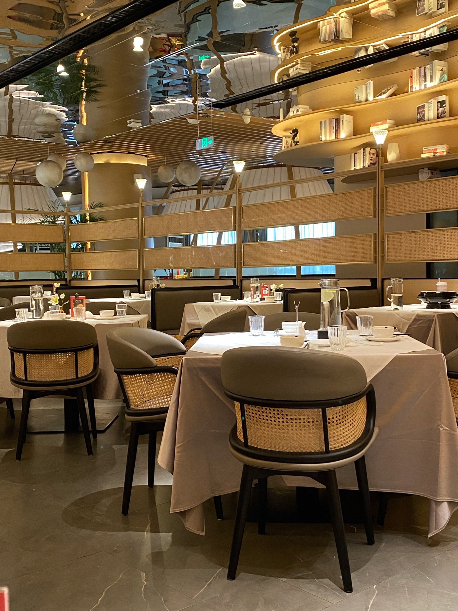 BOB中西餐厅(不夜城商贸城店)