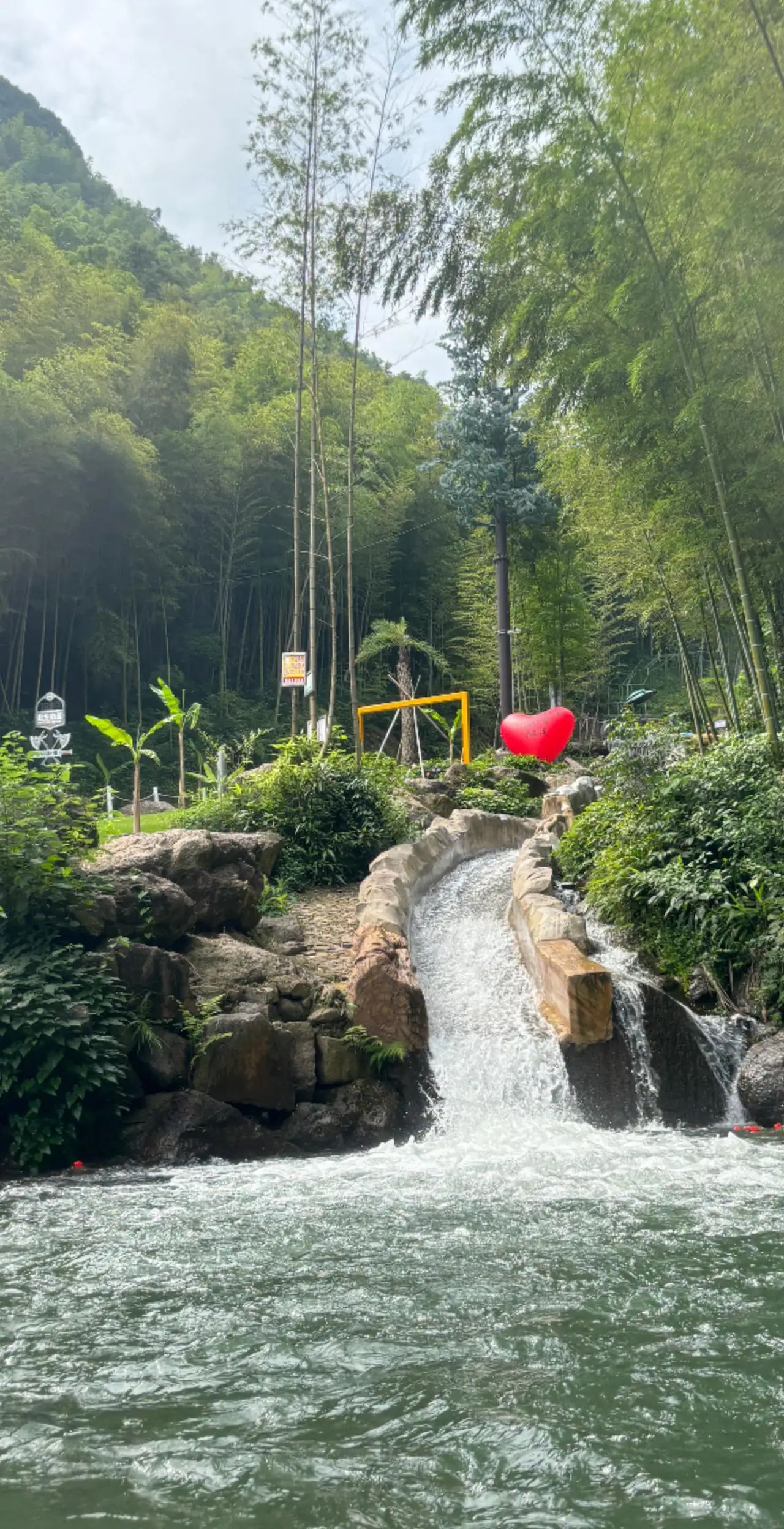 龙底生态漂流