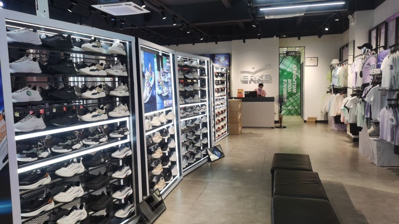 鸿星尔克(仁寿路步行街店)