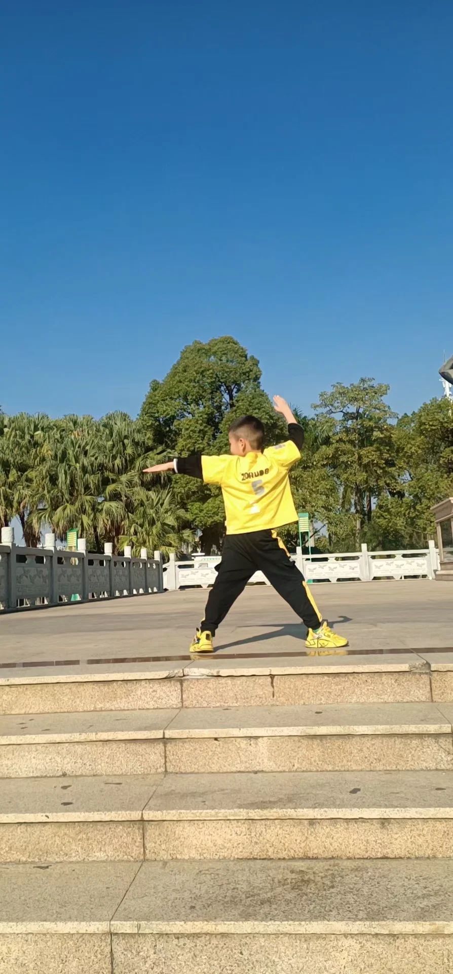 冯如广场旅行图片 1