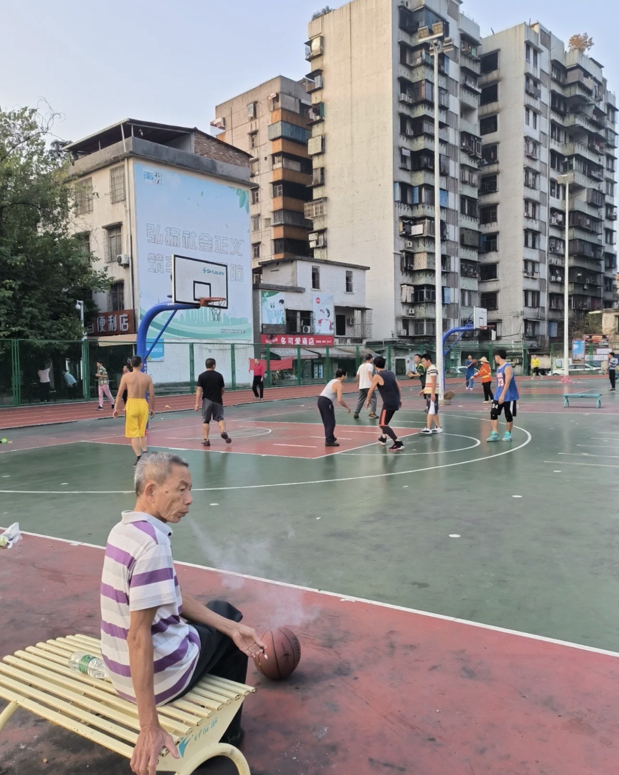 西河全民健身广场旅行图片 2