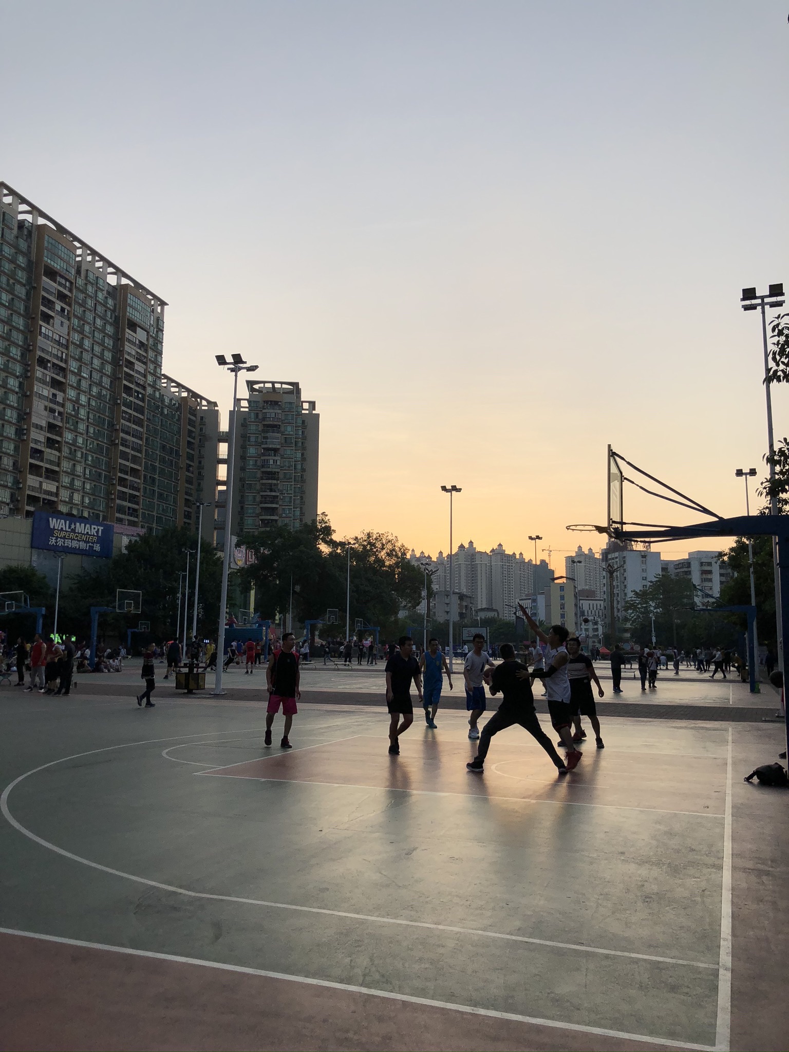 西河全民健身广场旅行图片 1