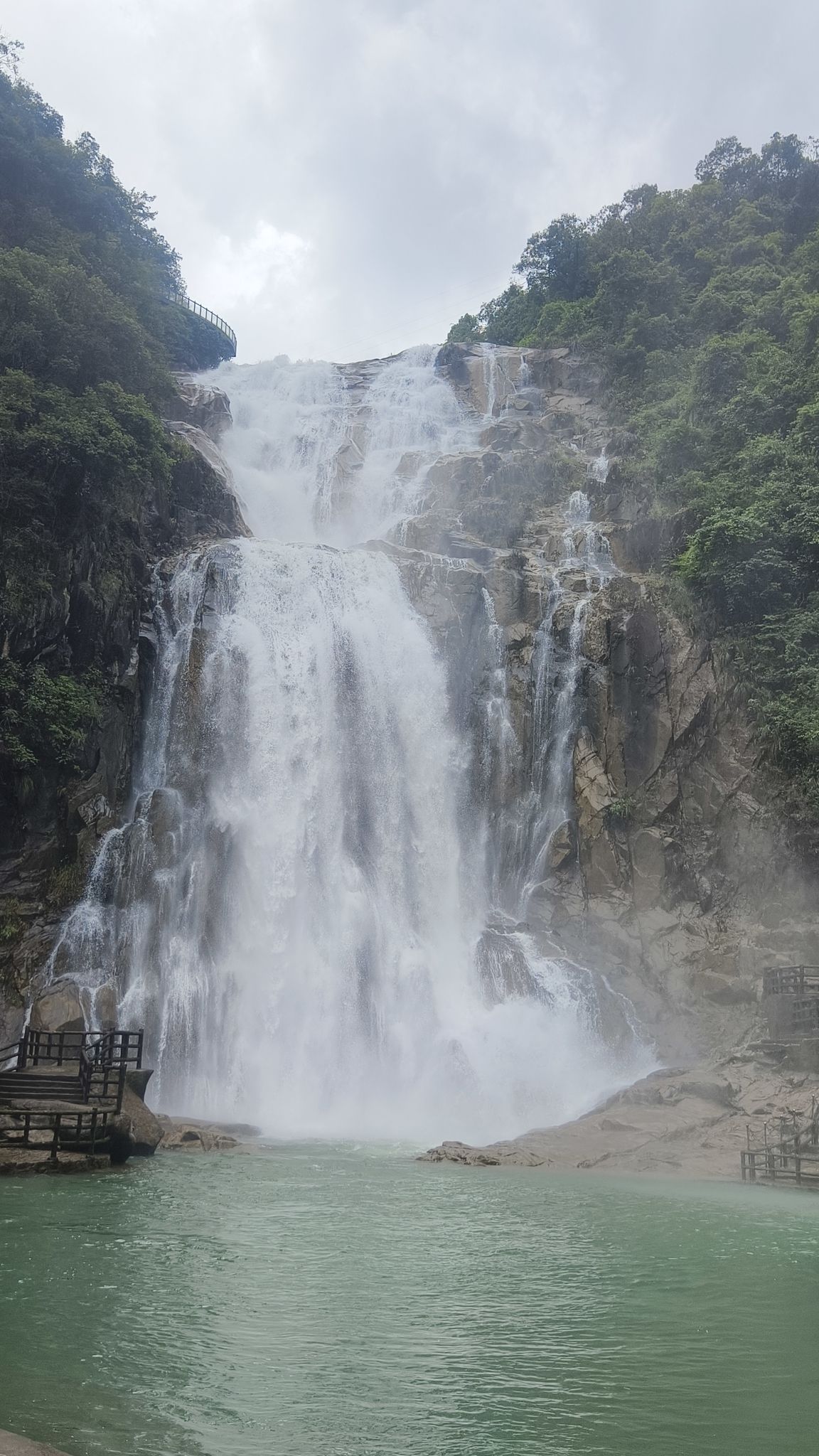 龙归寨瀑布景区旅行图片 1