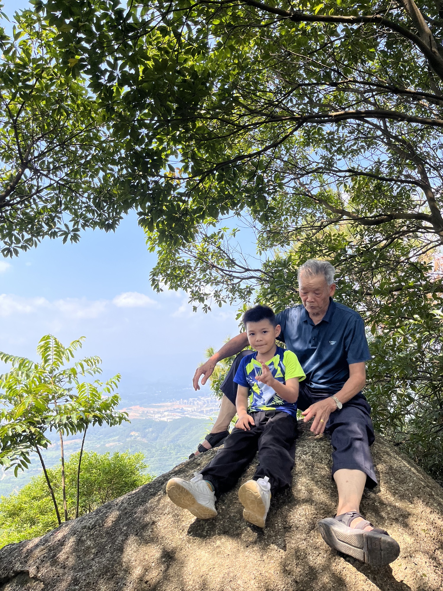 飞龙岩旅行图片 1