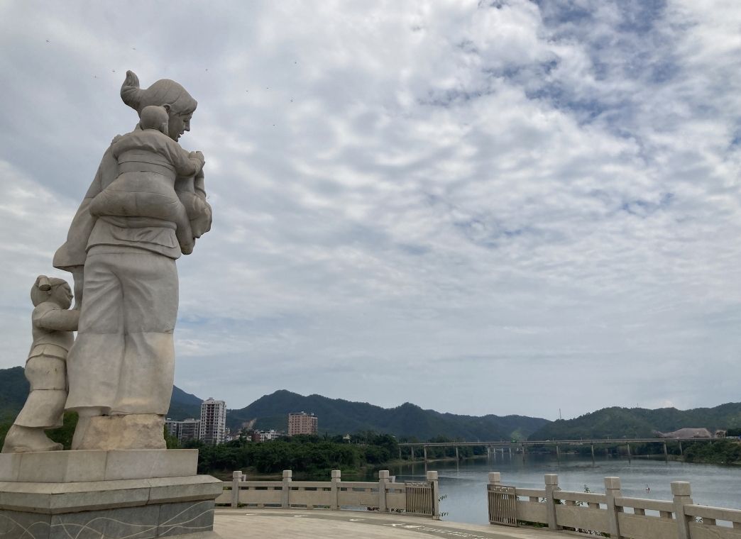 韩江源客家母亲雕像旅行图片 1