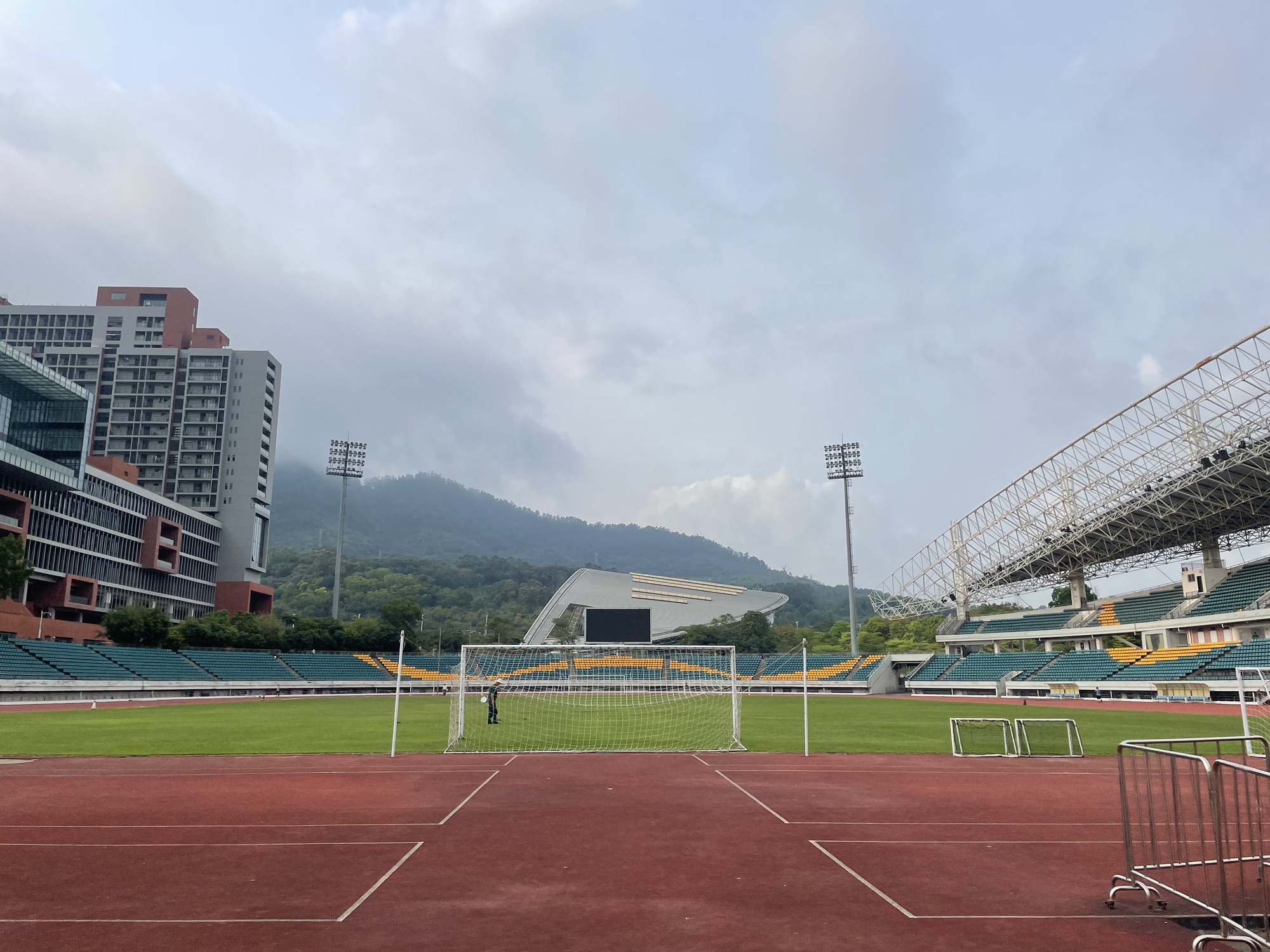 深圳大学城体育中心