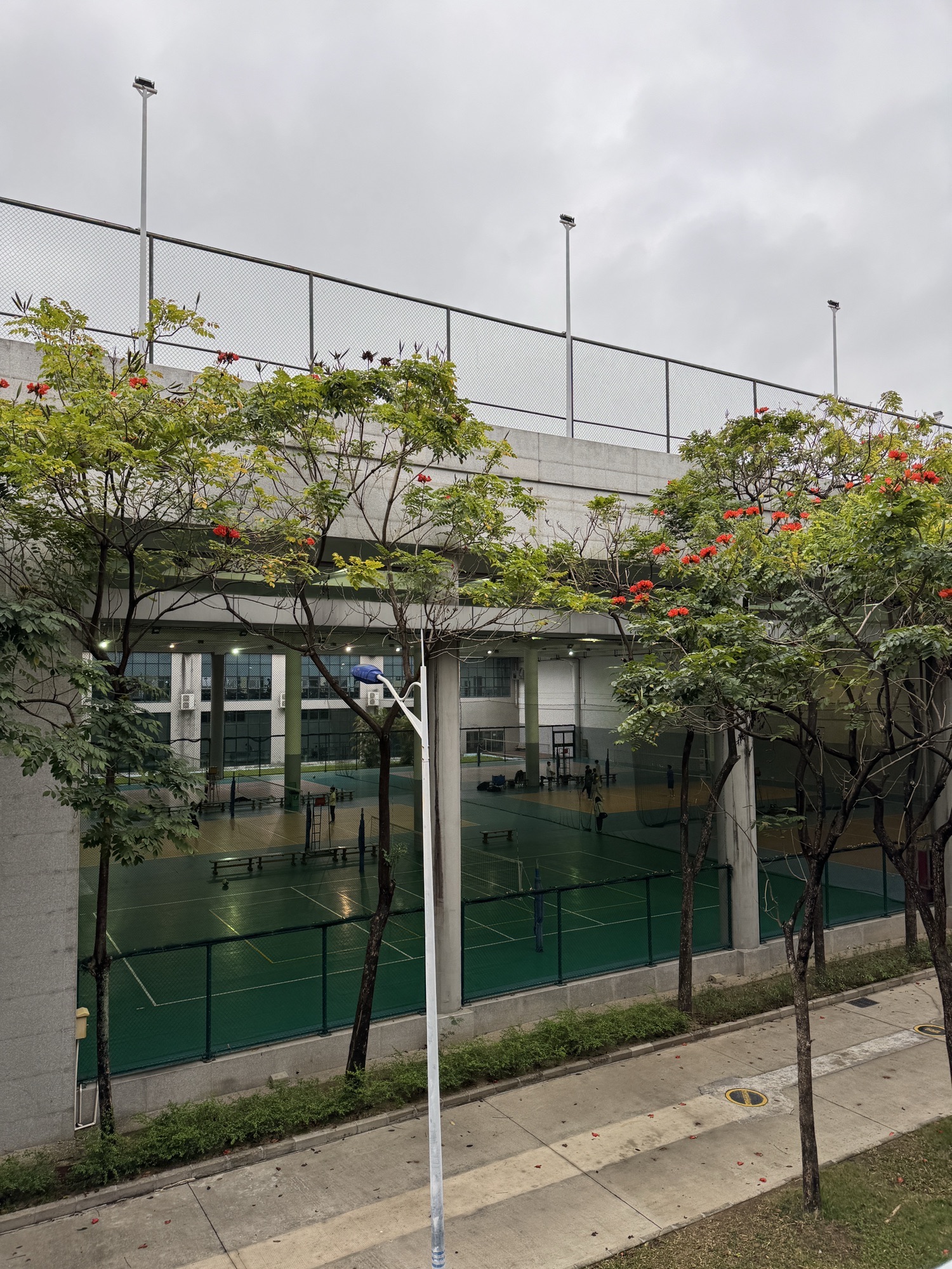 深圳大学粤海校区南区运动广场