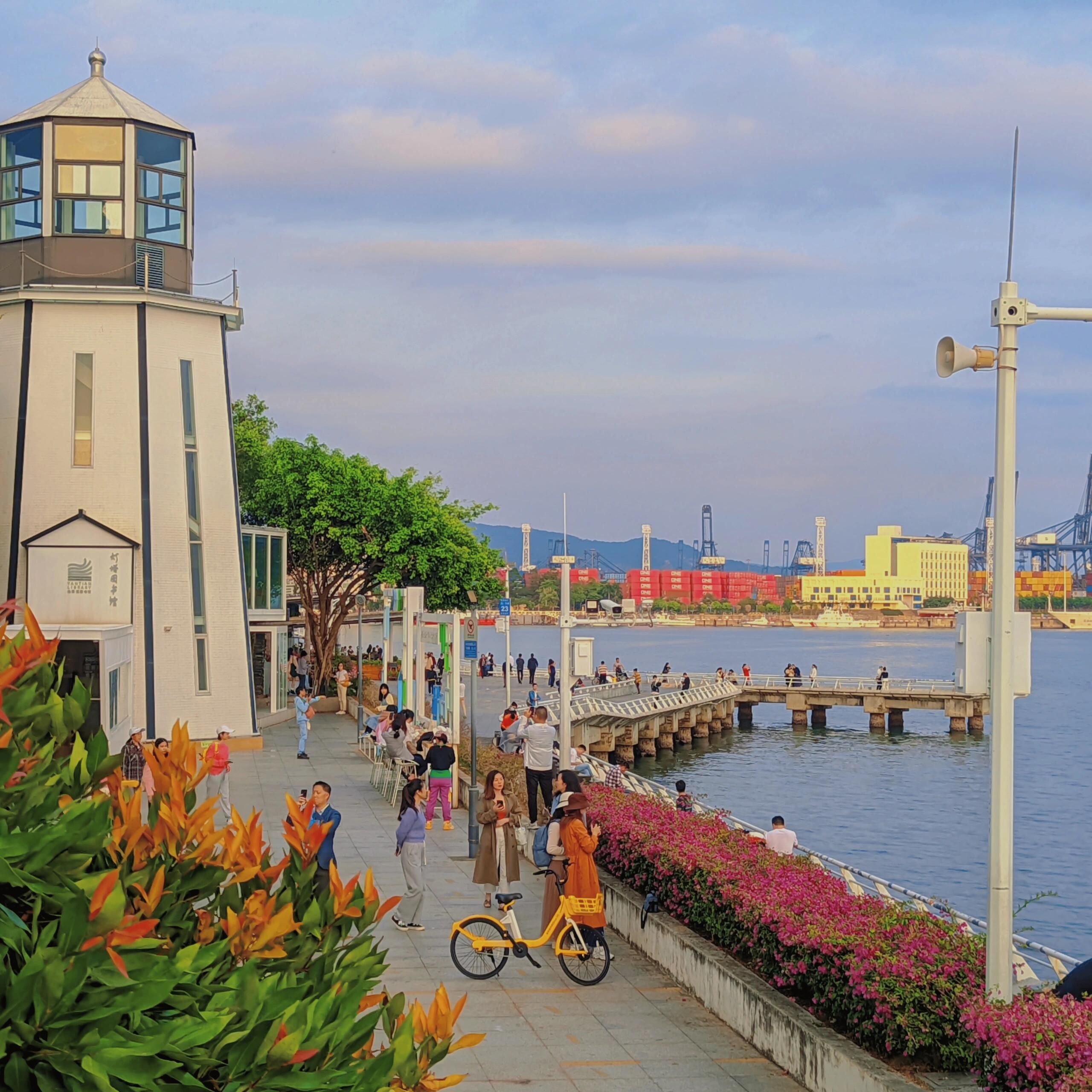 盐田区海滨栈道健身广场旅行图片 1