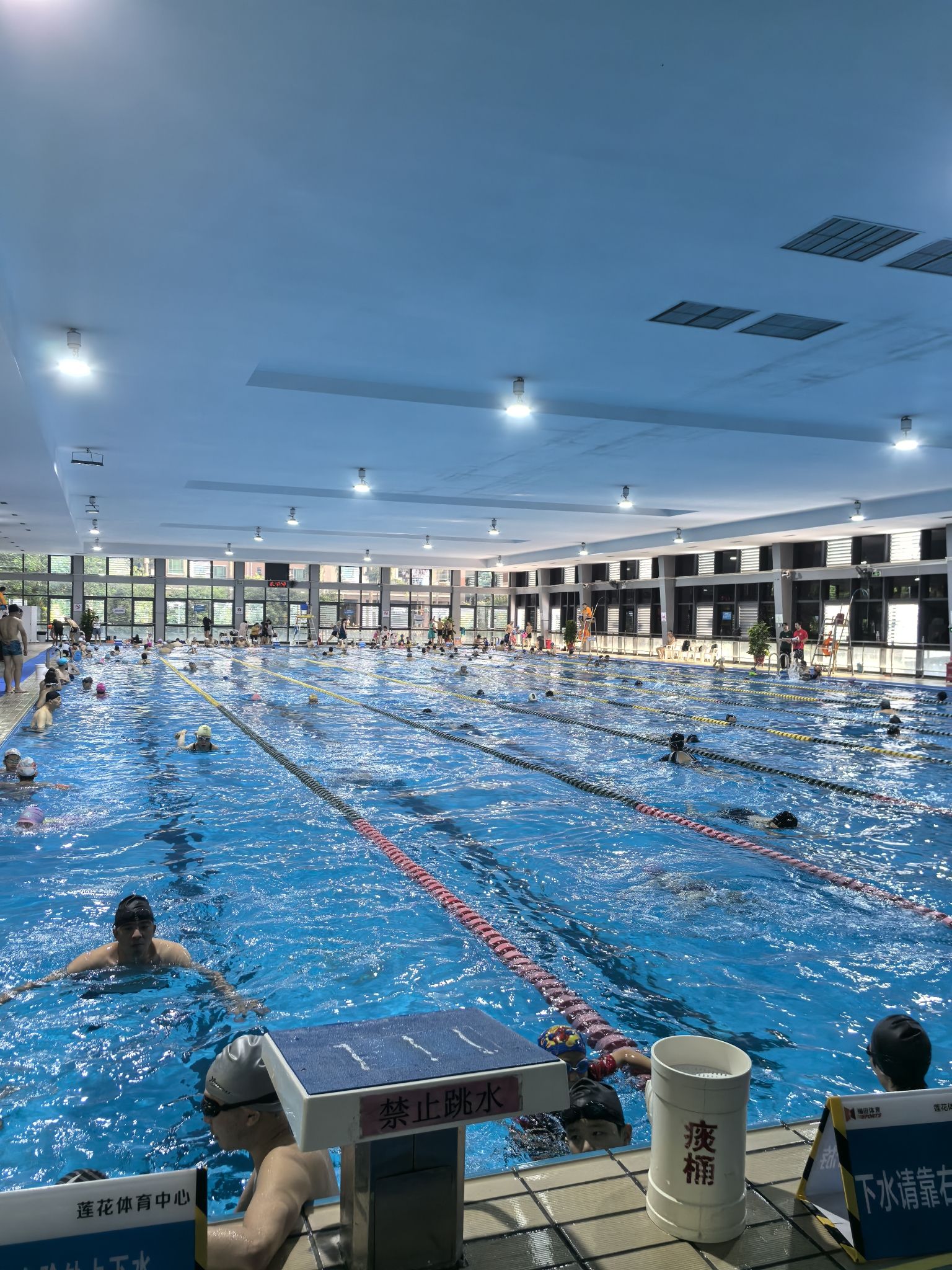 场地封面-莲花体育中心-室内恒温游泳馆(装修中)