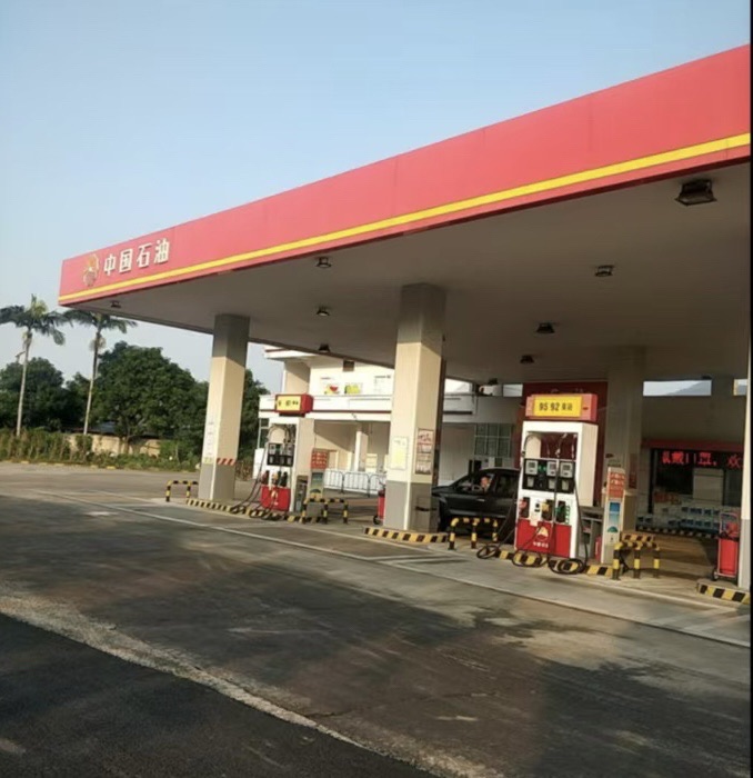 中国石油泰和加油站