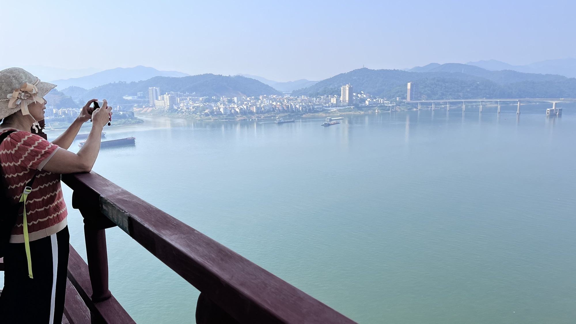 三元塔旅行图片