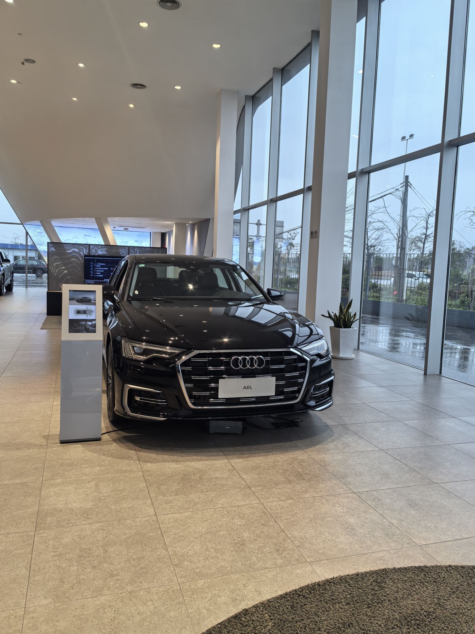 肇庆锦龙汽车贸易有限公司