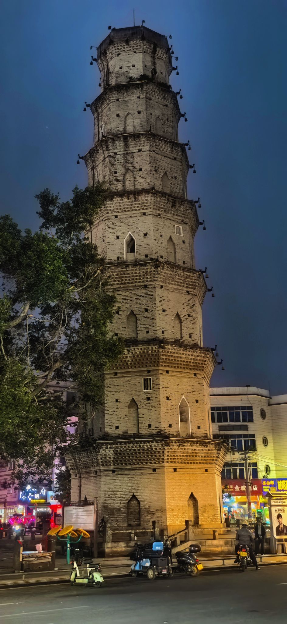 登云塔旅行图片 3