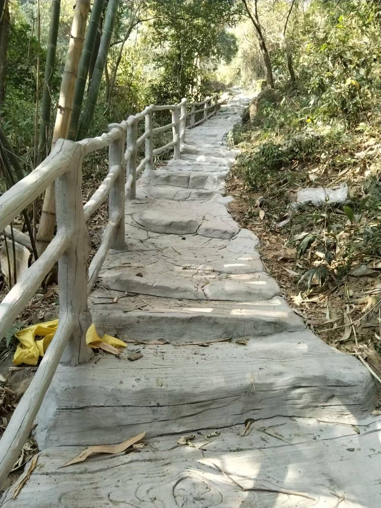 翠云洞旅行图片 1