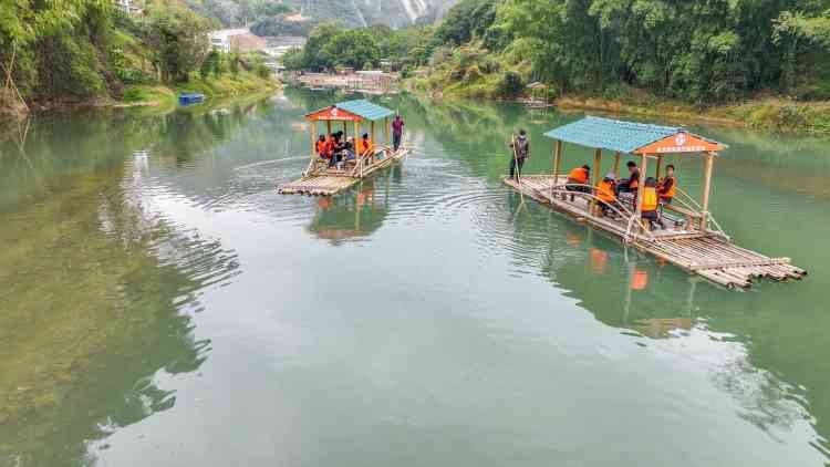 凤溪旅游区-竹筏漂流旅行图片 2
