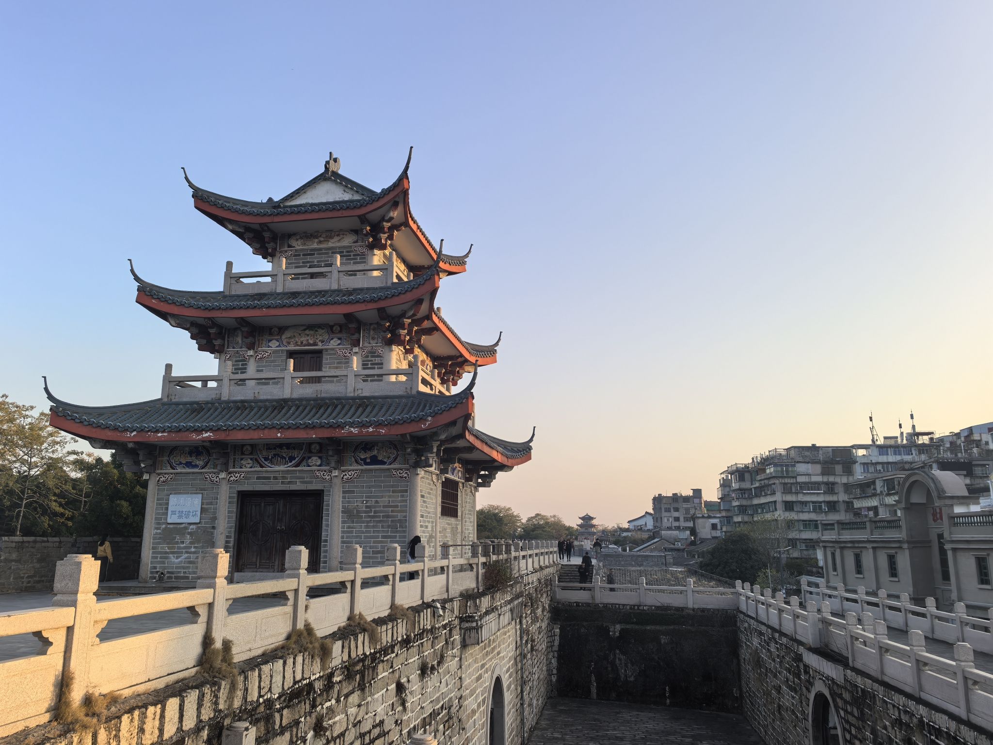 北阁佛灯旅行图片 1