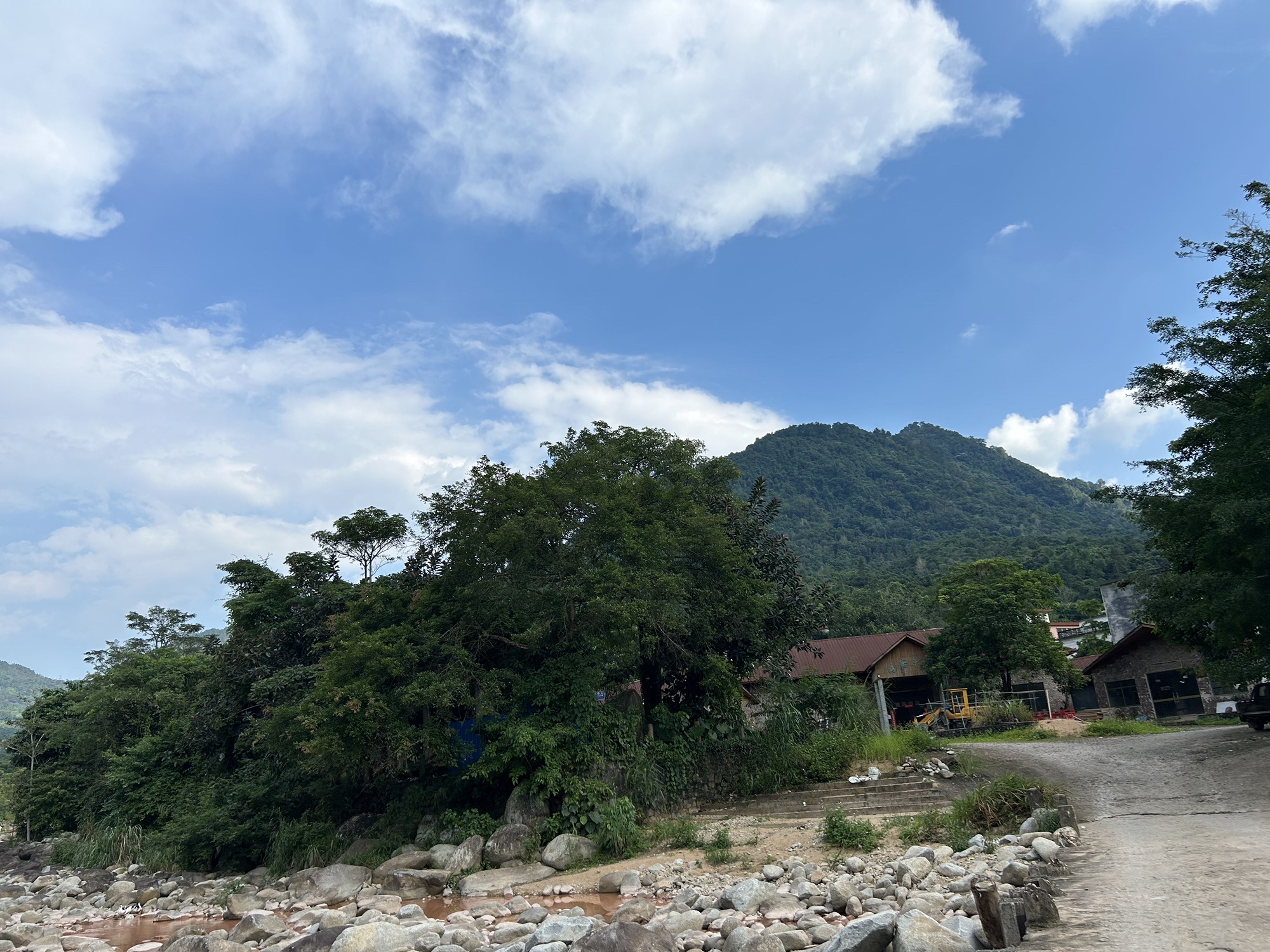 瑶山大峡谷漂流景区旅行图片 1