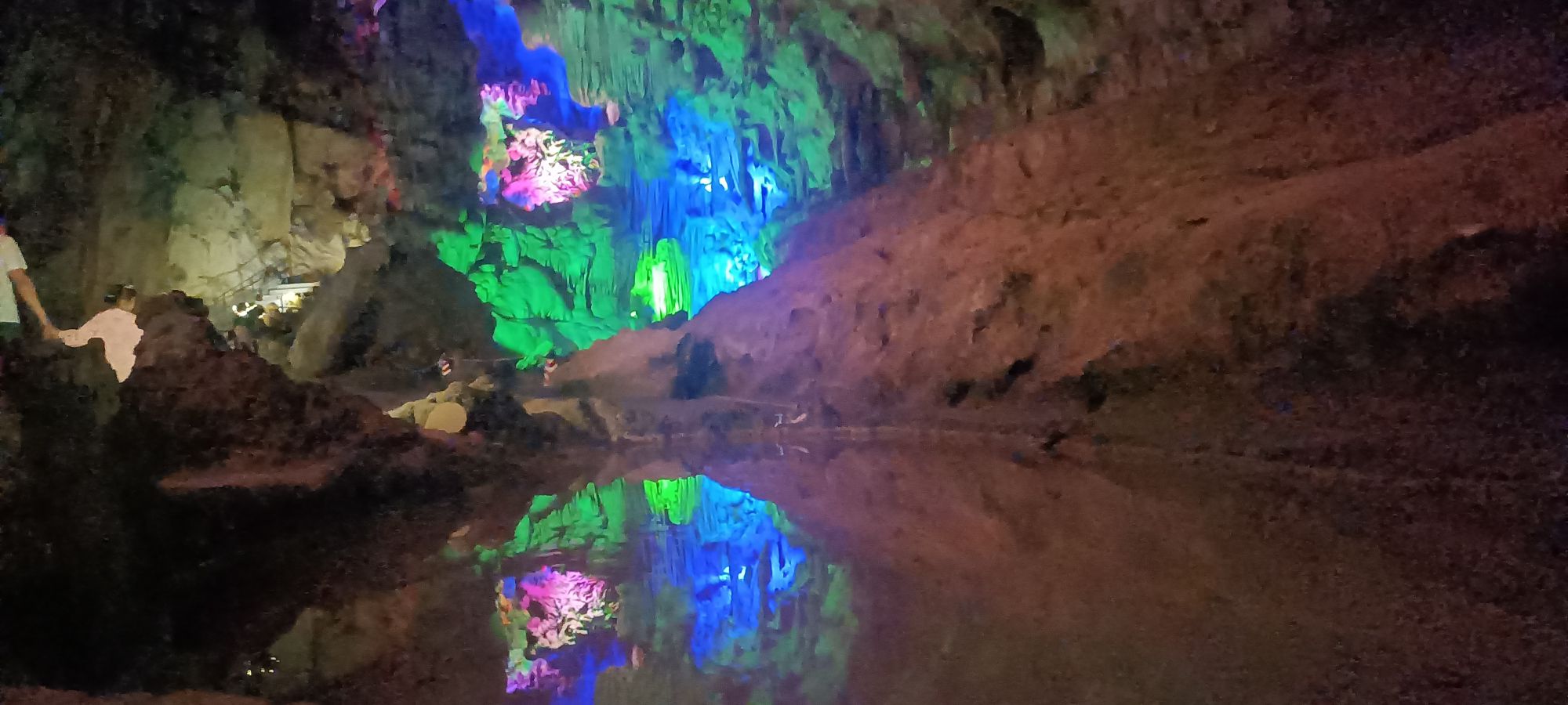 伊岭岩旅行图片 2
