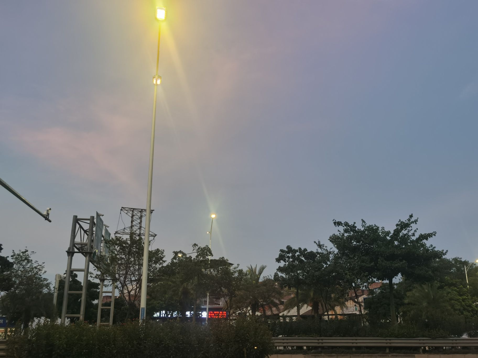 邕宁区新兴广场旅行图片 2