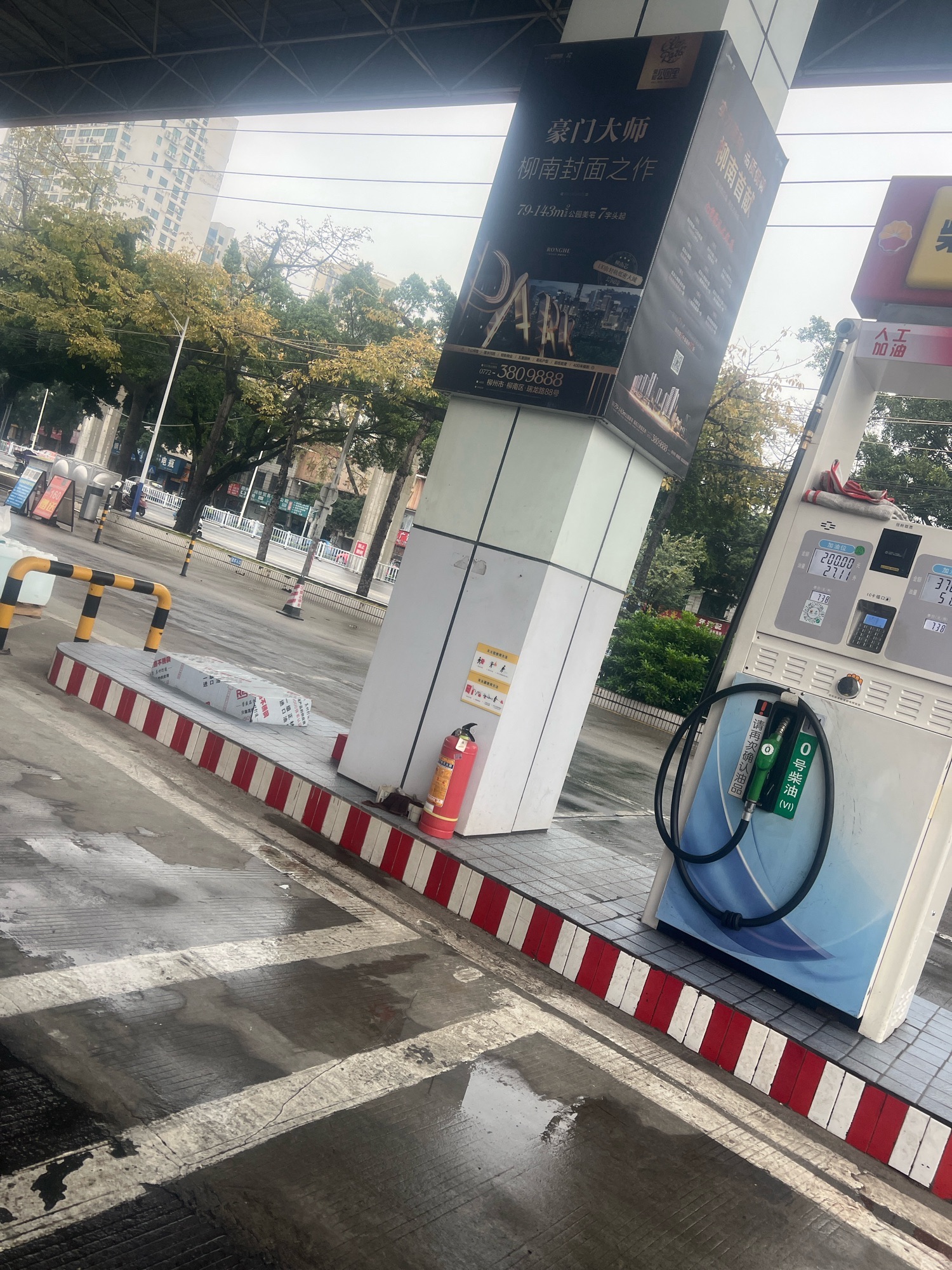 中国石油柳邕二加油站