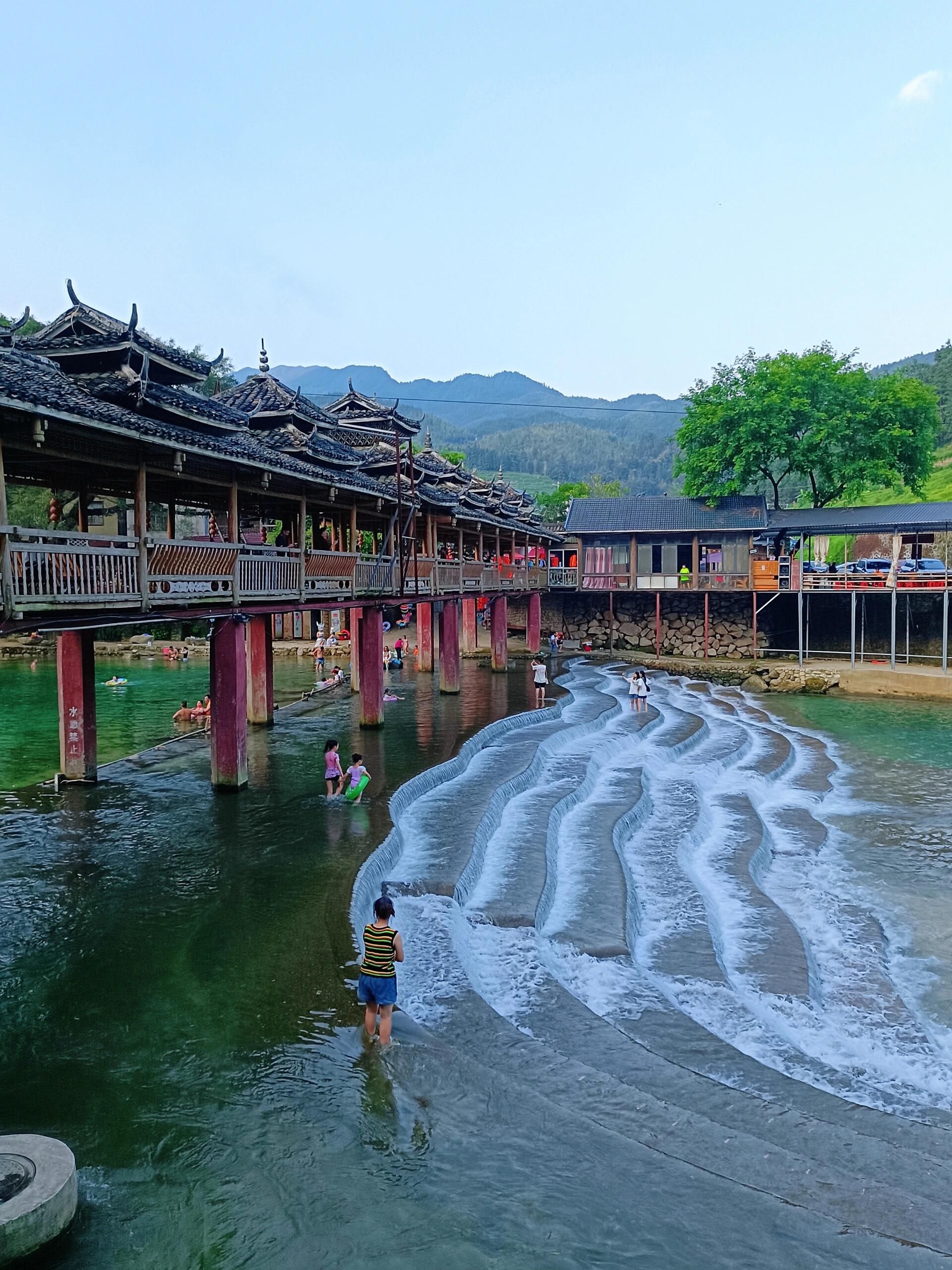 雨卜民族风情旅游度假村旅行图片 1
