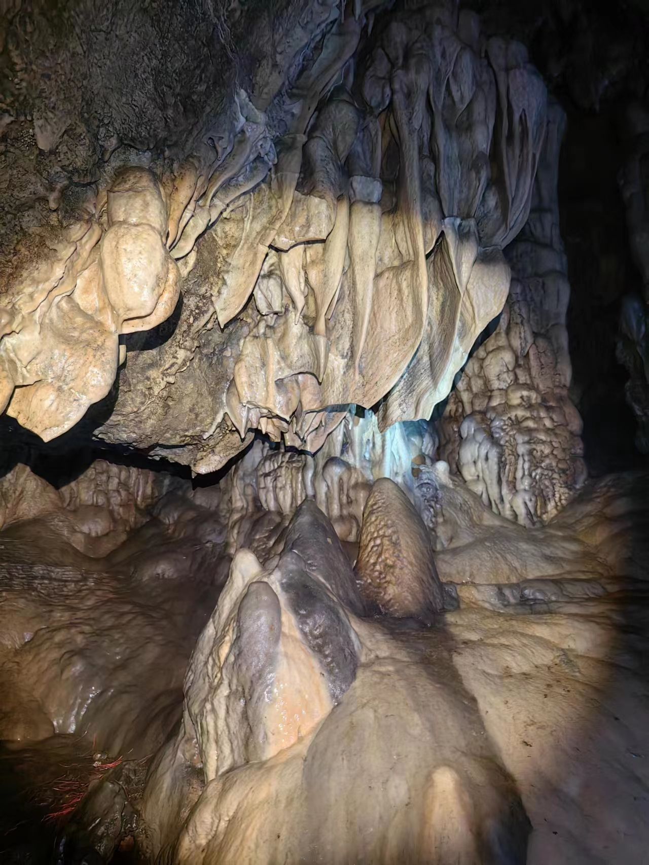 月亮水岩景区旅行图片 3