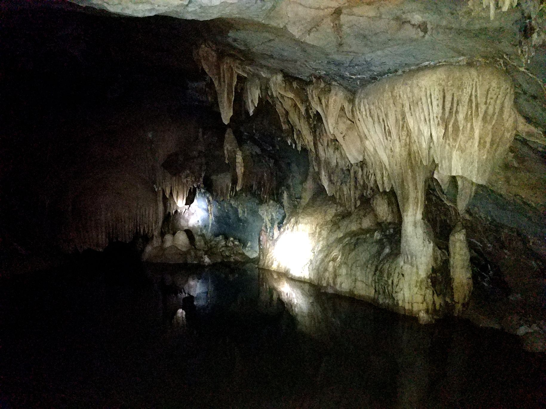 月亮水岩景区旅行图片 3