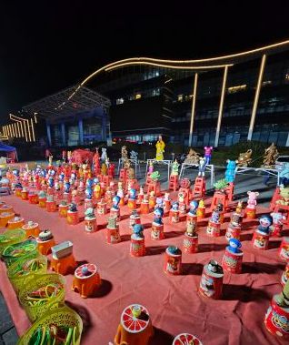 甲天下广场旅行图片 3