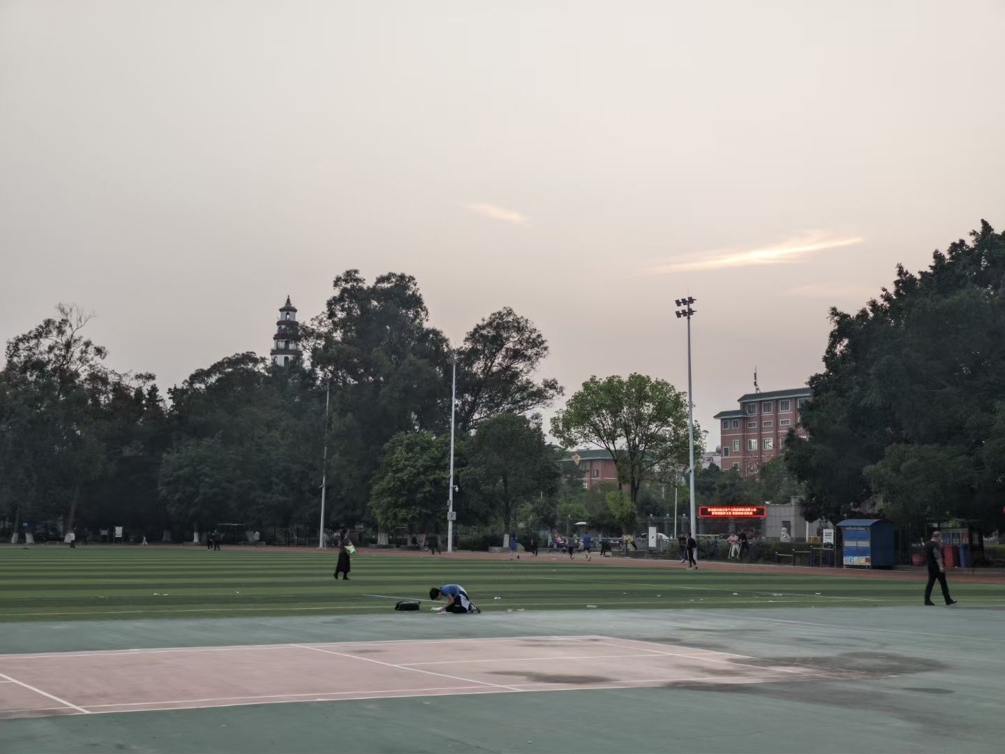 石嶷文塔旅行图片 3