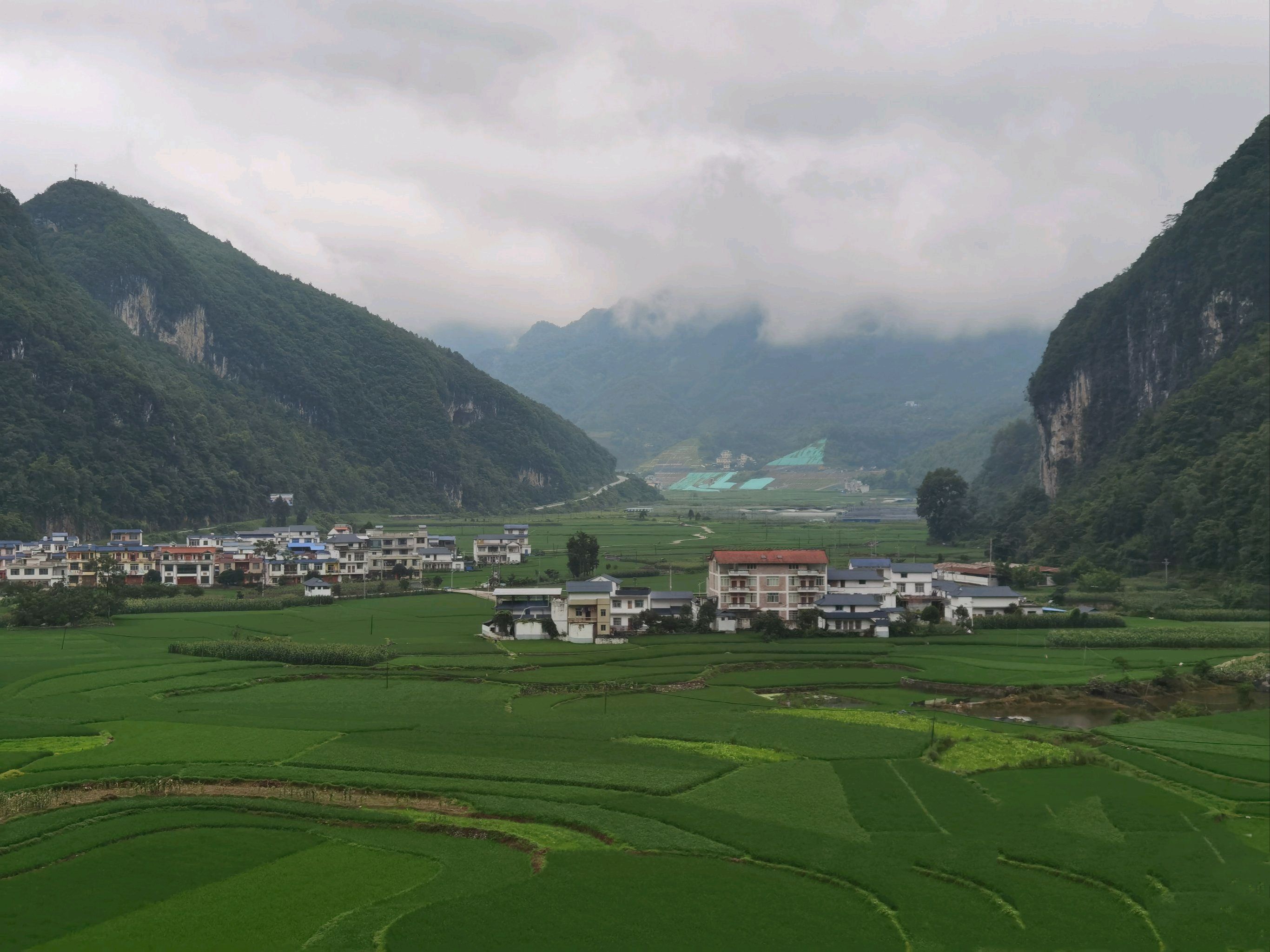 大石围天坑群景区旅行图片 1