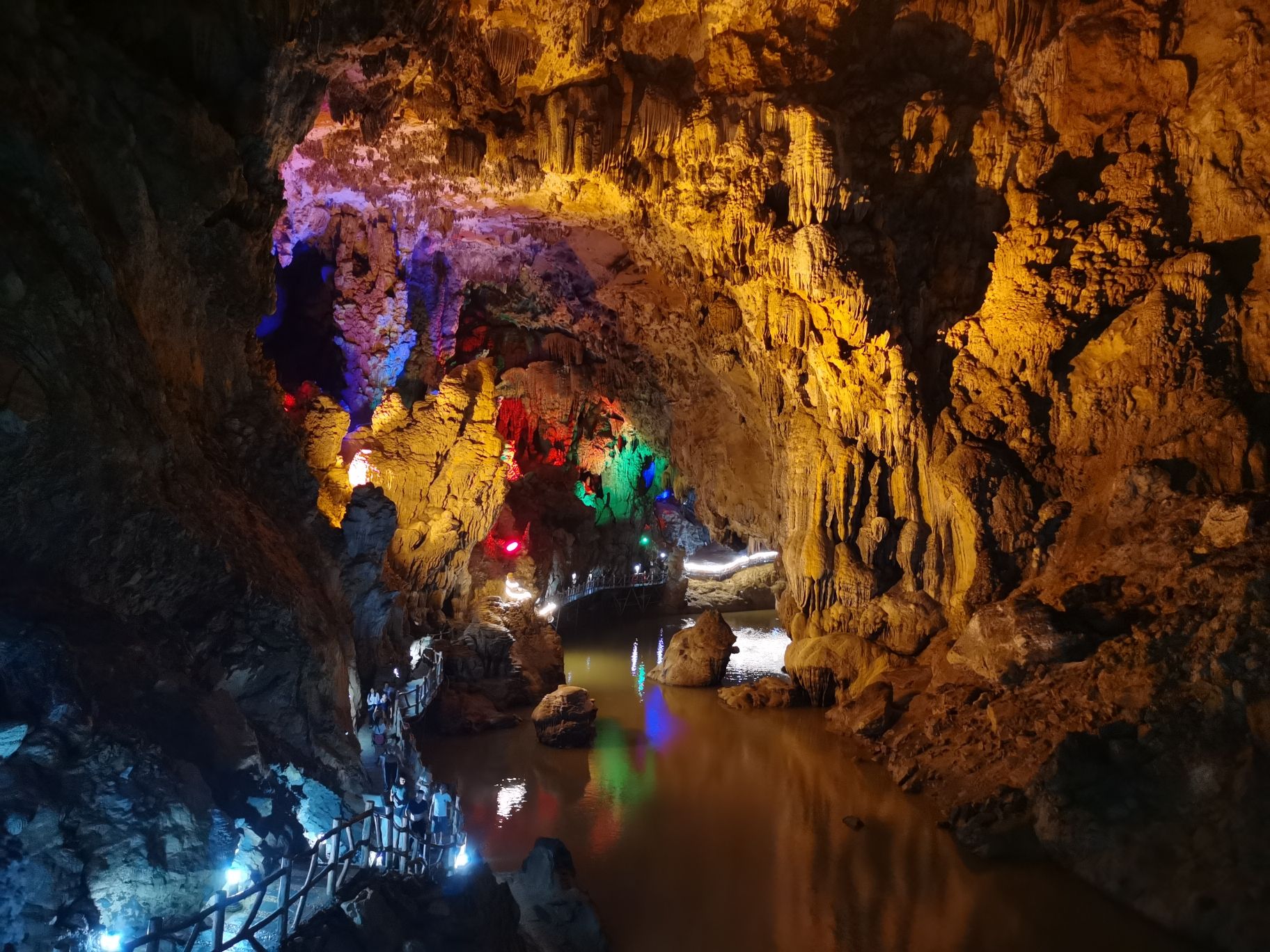 通天地下河旅行图片 3
